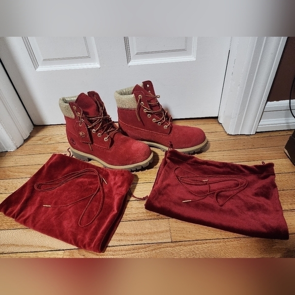 Timberland Holiday ‘Nice’ Themed Red Suede 6” Boots Men\'s Size 9 main image 11